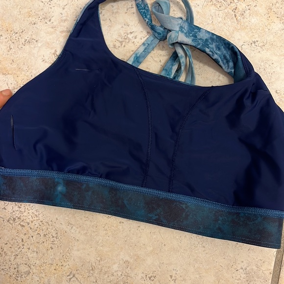 Lululemon sports bra - Picture 4 of 5